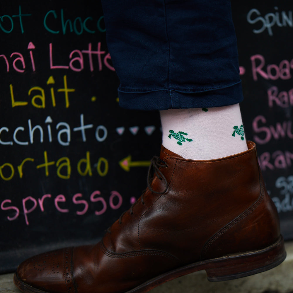Turtle Socks - Men's Mid Calf - Green on Pink - SummerTies