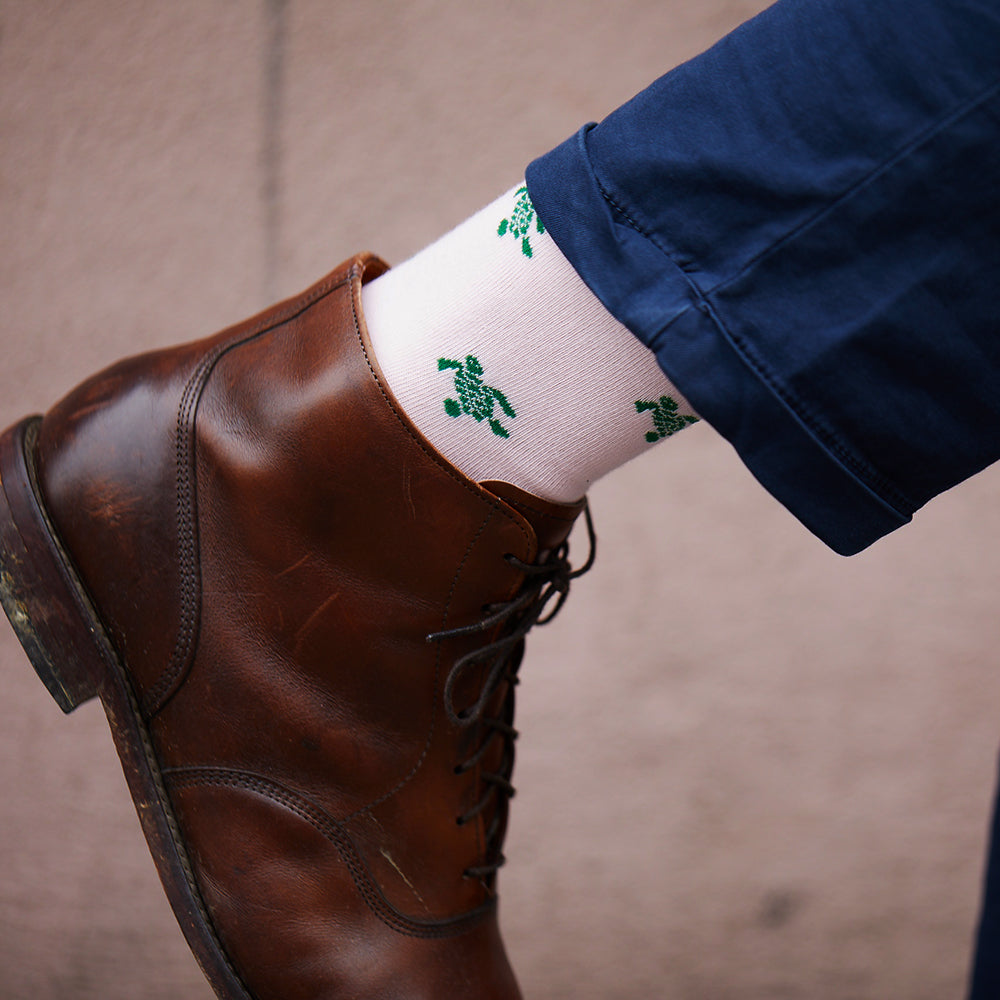 Turtle Socks - Men's Mid Calf - Green on Pink - SummerTies