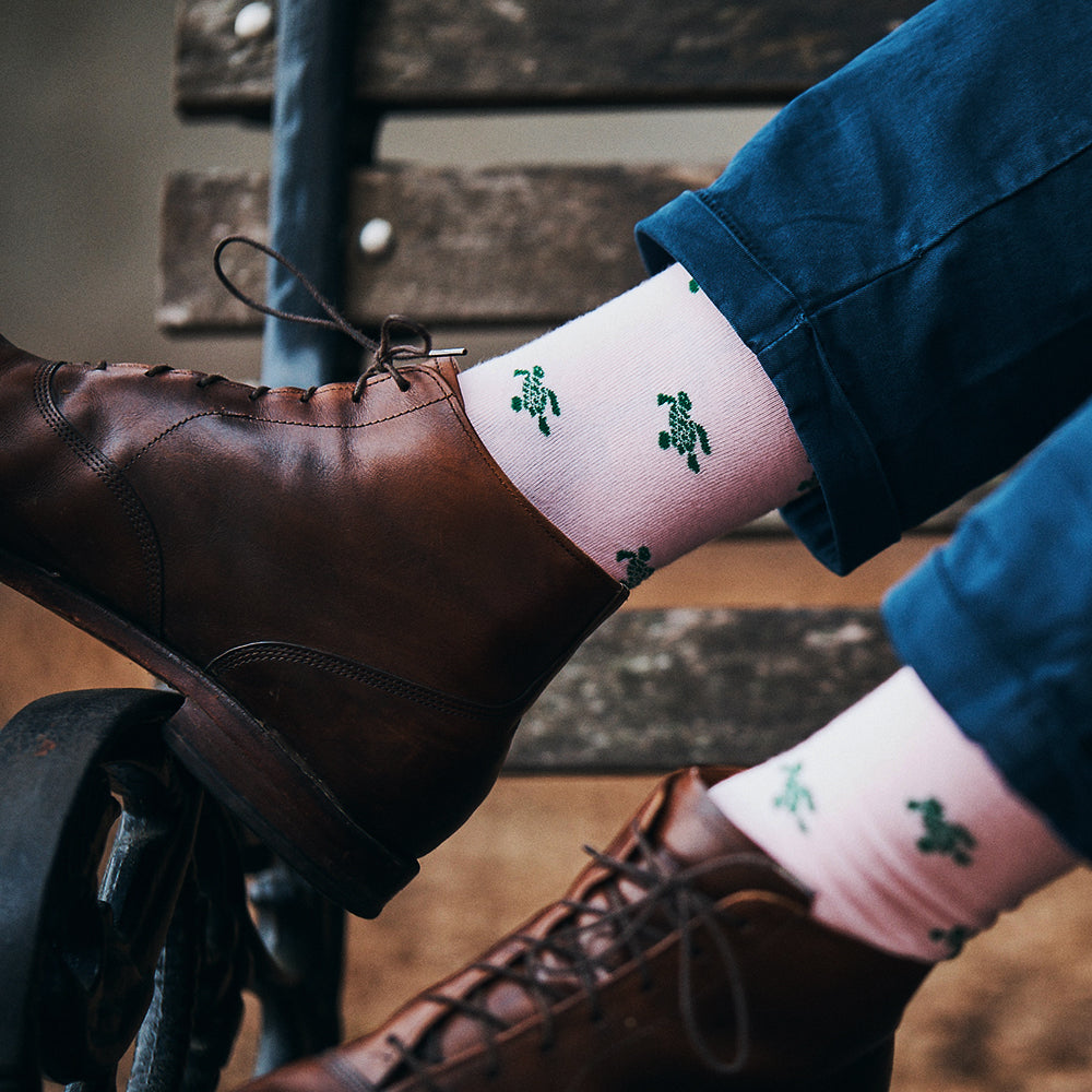 Turtle Socks - Men's Mid Calf - Green on Pink - SummerTies