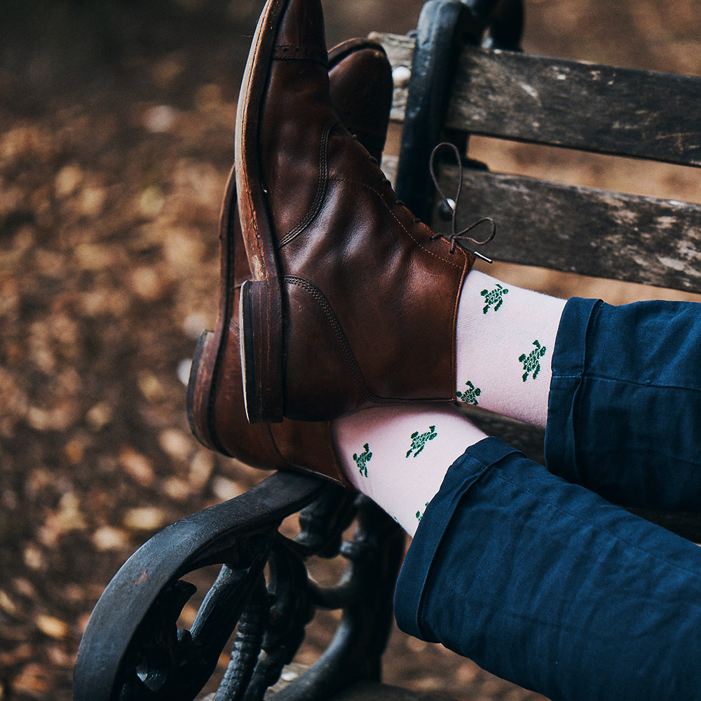 Turtle Socks - Men's Mid Calf - Green on Pink - SummerTies