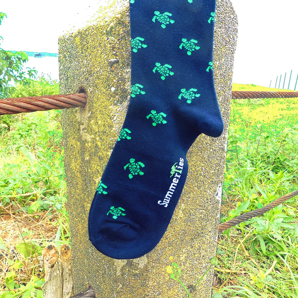 Turtle Socks - Men's Mid Calf - Green on Navy - SummerTies