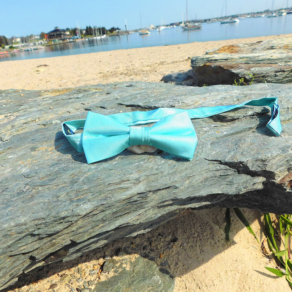 Solid Color Bow Tie - Light Green, Woven Silk, Kids Pre-Tied - SummerTies